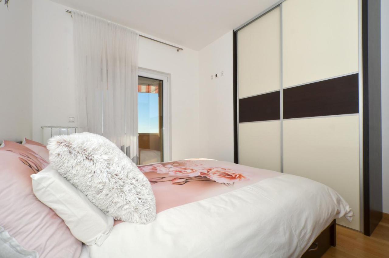 Apartmani Adela Solin Eksteriør bilde