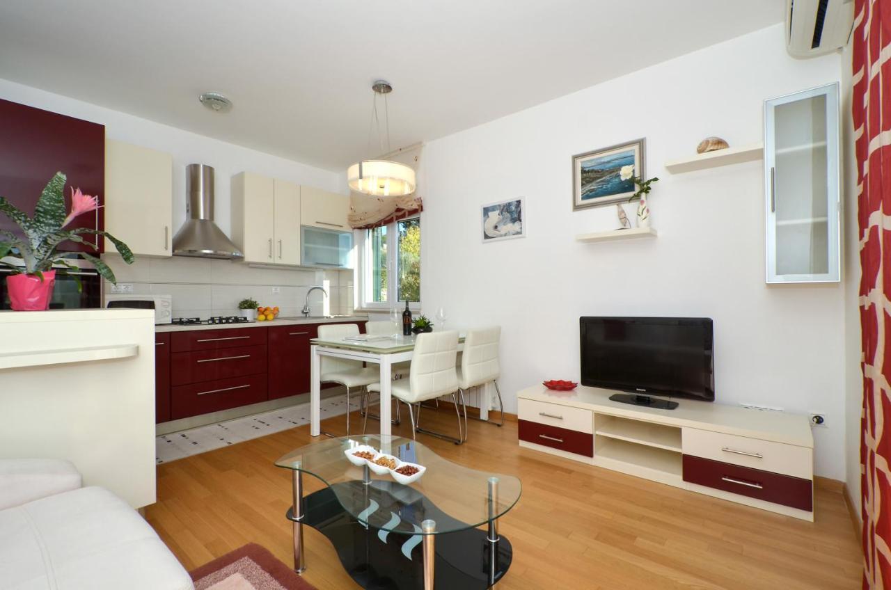 Apartmani Adela Solin Eksteriør bilde
