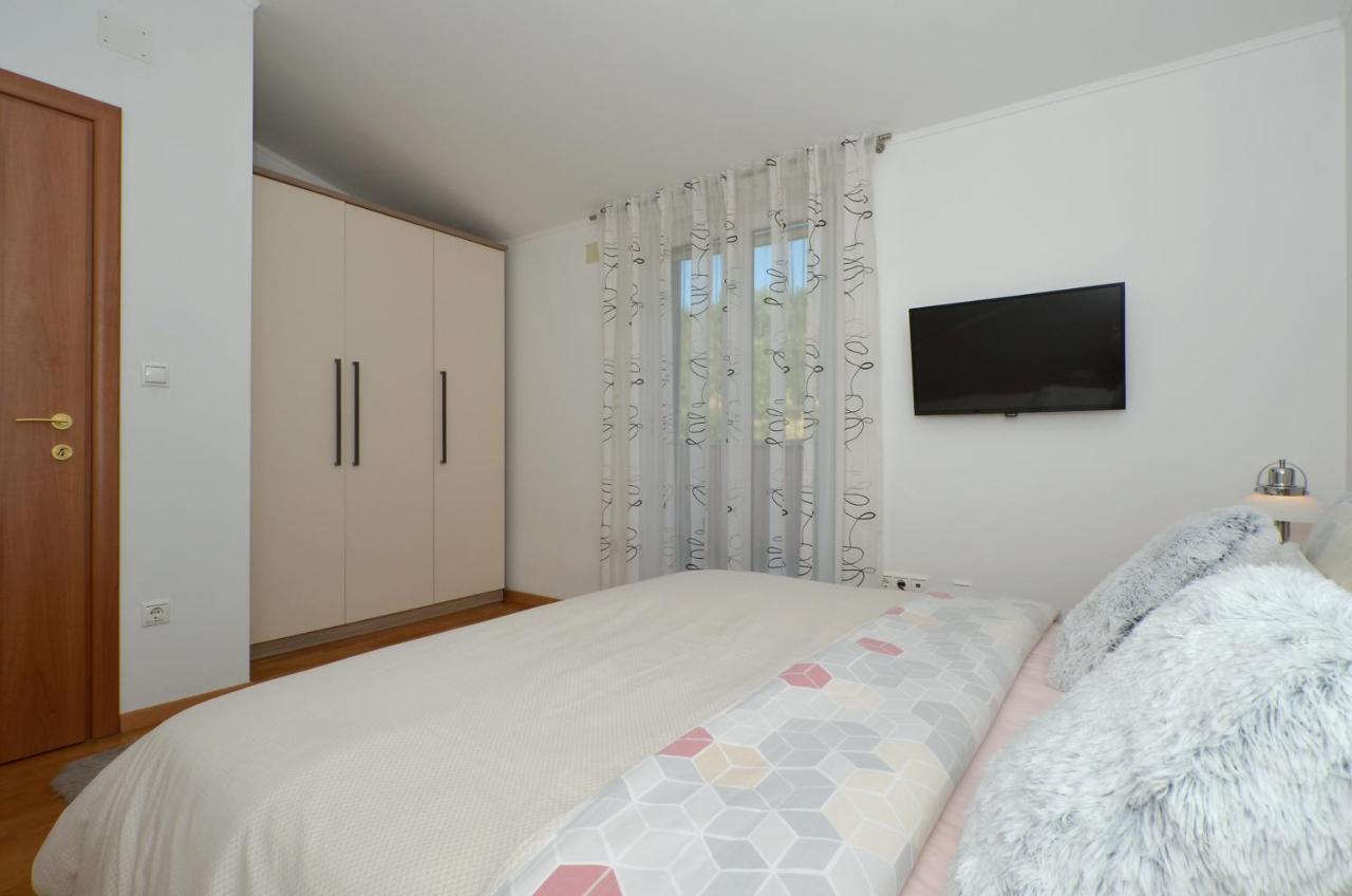 Apartmani Adela Solin Eksteriør bilde
