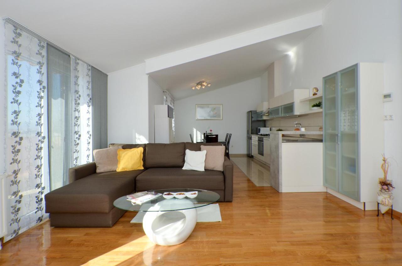 Apartmani Adela Solin Eksteriør bilde